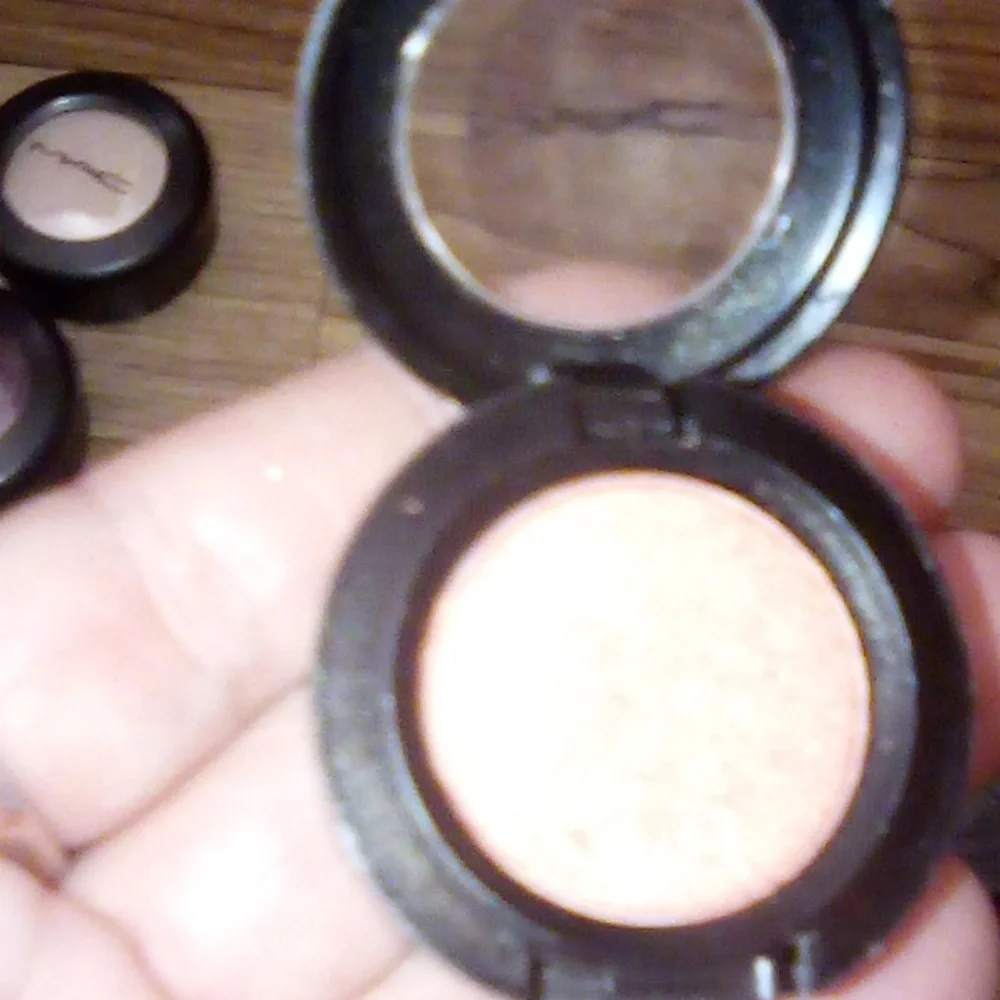 Mac eyeshadow lot 6 Mac 2 lancome